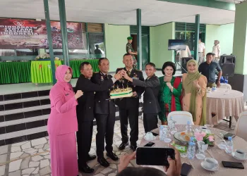 Danyon B Pelopor Satbrimob Polda Sulsel Hadiri Upacara HUT TNI ke-79 di Mako Kodim 1405/Parepare