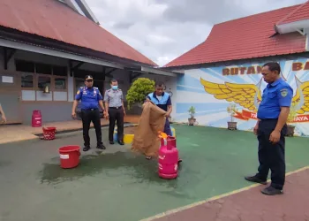 Rutan Kelas IIB Barru Gelar Simulasi Penanggulangan Kebakaran untuk Tingkatkan Kesiapsiagaan Petugas dan Tahanan