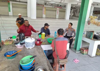 Satlantas Polrestabes Medan, Ngobrol Santai Satlantas (NGOBRAS) Bersama Masyarakat Di Pasar Aksara