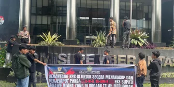 KAJI Demo Komisi Pemberantasan Korupsi Terkait Eks Bupati Konut, Tersangka Korupsi Belum Ditangkap!