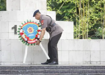Yon B Pelopor Satuan Brimob Polda Sulsel Gelar Ziarah Rombongan di TMP Pacekke dalam Rangka HUT ke-79 Korps Brimob Polri