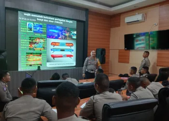 Kasat Lantas Polres Parepare Edukasi Fungsi Lalu Lintas kepada Siswa Latja SPN Batua