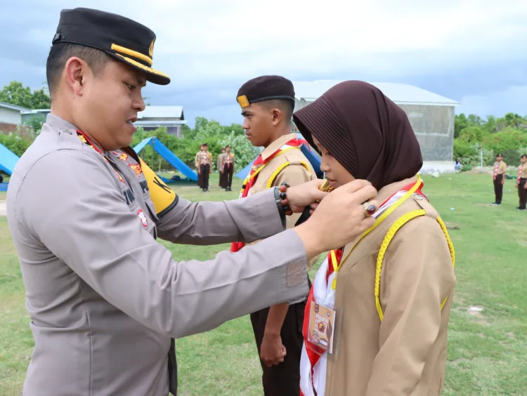 Kapolres Majene Buka Perkemahan Penerimaan Tamu Saka Bhayangkara Polres Majene Tahun 2024