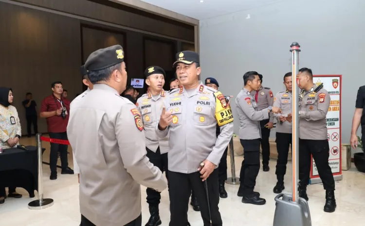 Pastikan Aman, Kapolda Sulsel Tinjau Kesiapan Personel di Hotel Gammara Makassar