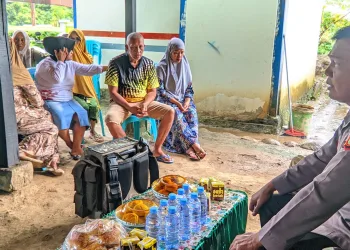 Warga Bukit Harapan Parepare Curhat ke Polsek Soreang, Tiang Listrik Rapuh dan Minimnya Bak Sampah