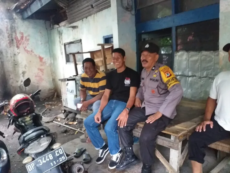 Bhabinkamtibmas Polsek KPN Sambangi Warga: Jaga Persatuan Jelang Pilkada 2024
