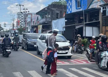 Sat Lantas Polres Parepare Peduli Keselamatan Anak di Jalan Raya