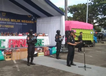 Kapolsek KPN Hadiri Pemusnahan Rokok Ilegal Hasil Penindakan Bea Cukai Pabean C Parepare