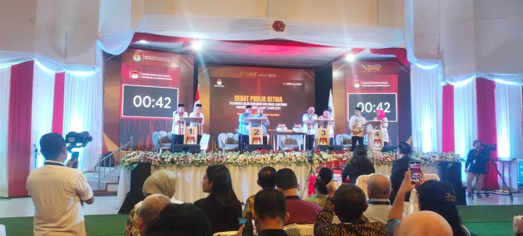 Debat Publik Ketiga Pasangan Calon Gubernur Dan Wakil Gubernur Provinsi Sulawesi Barat Tahun 2024 Usung Tema “Pembangunan Sumber Daya Manusia”