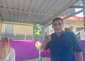 AST Salurkan Hak Pilih di TPS 3 Labuang Majene