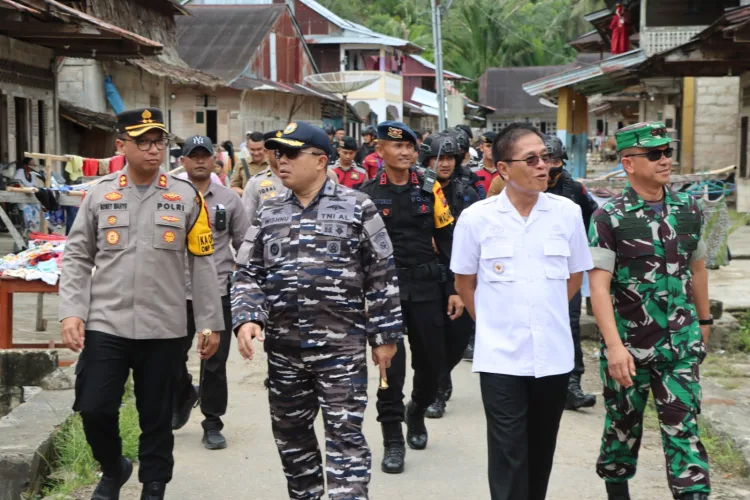 Pastikan Pencoblosan Aman,Kapolres Nias Selatan dan Forkopimda Monitoring TPS
