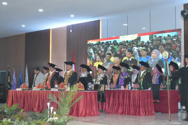 Dies Natalis UNSULBAR Ke-16 Dan Wisuda Program Sarjana Angkatan XVII Dan Profesi Angkatan VIII Tahun 2024
