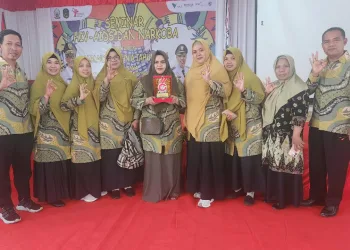 Pemkot Parepare Terima Penghargaan SPM Terbaik HIV AIDS se-Sulsel