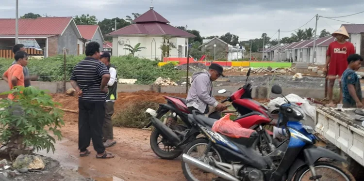 Developer Findaria Mas 2 Akhirnya Pasang Tanggul Drainase
