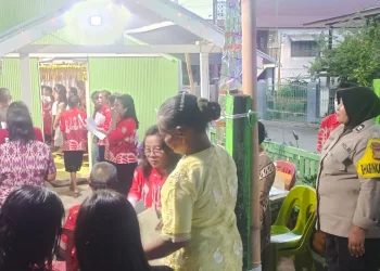 Polsek Soreang Turunkan Personel, Laksanakan Pengamanan Ibadah Perayaan Natal di GKII Parepare