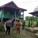 Bhabinkamtibmas Dampingi Tim Pusterad Tinjau Rumah Warga Korban Banjir yang Telah Direnovasi Oleh Kodim 1405 Parepare
