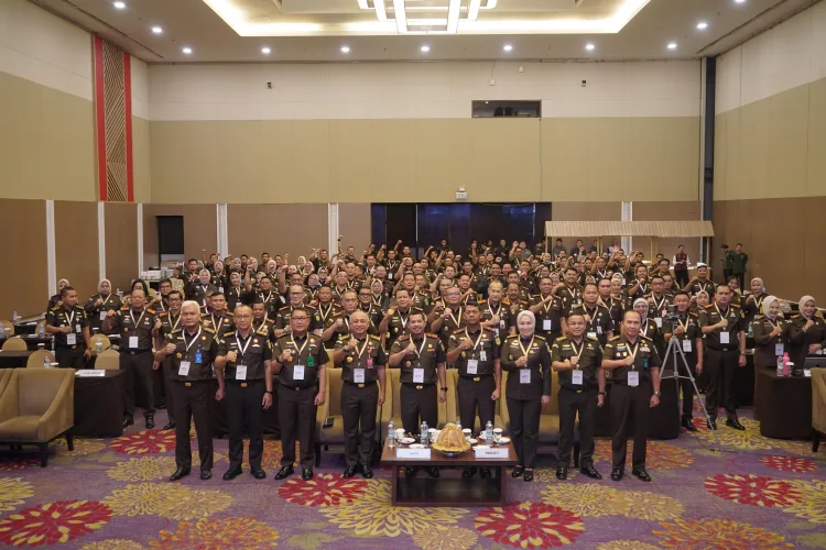 Kajati Sulsel Minta Penyusunan Program Kerja Sesuai Visi-Misi Presiden