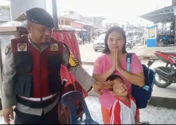 Bripka Andi Pertemukan Kembali Bocah 5 Tahun yang Tersesat Bertemu Keluarga