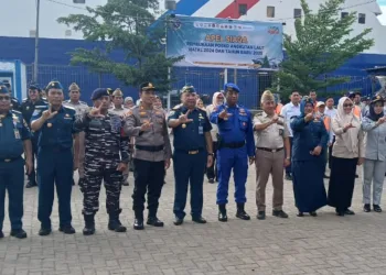 Kapolsek KPN Polres Parepare Hadiri Apel Siaga Pembukaan Posko Angkutan Laut Natal 2024 dan Tahun Baru 2025