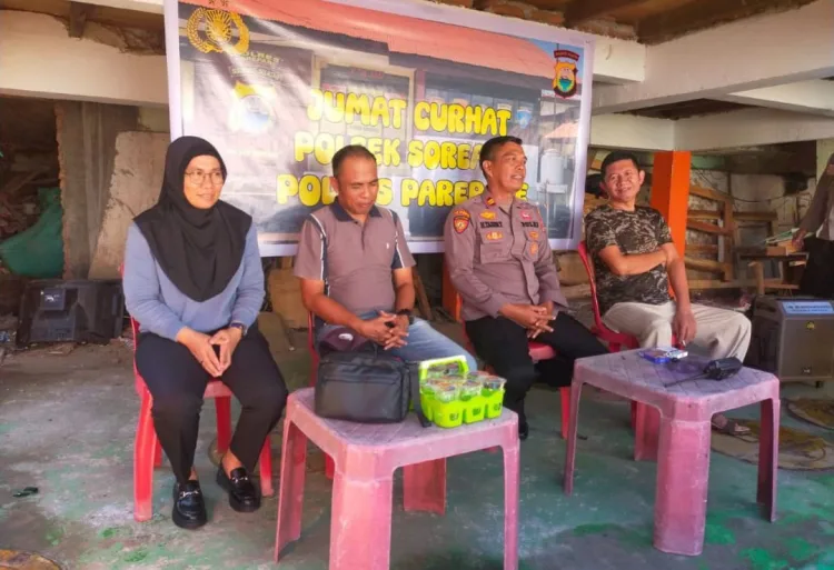 Polsek Soreang Gelar Jumat Curhat Bersama Warga Kelurahan Lakessi