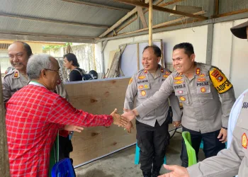 Kapolres Majene Pantau Kegiatan Pengamanan Ibadah Natal di Gereja GPIB Immanuel 