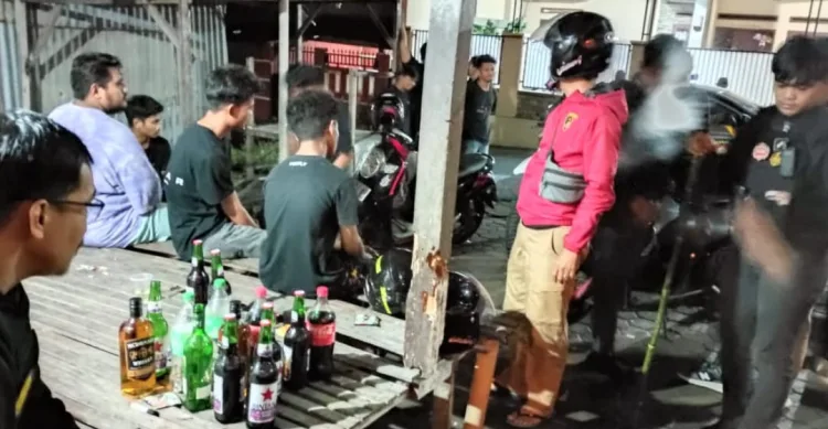 Bubarkan Pesta Miras, Polsek Soreang Amankan 10 Pemuda