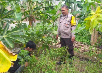 Bhabinkamtibmas Polsek Soreang Aktif di Tengah Keseharian Warga Kelurahan Wattang Soreang