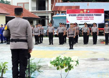 24 Personel Polres Majene Naik Pangkat