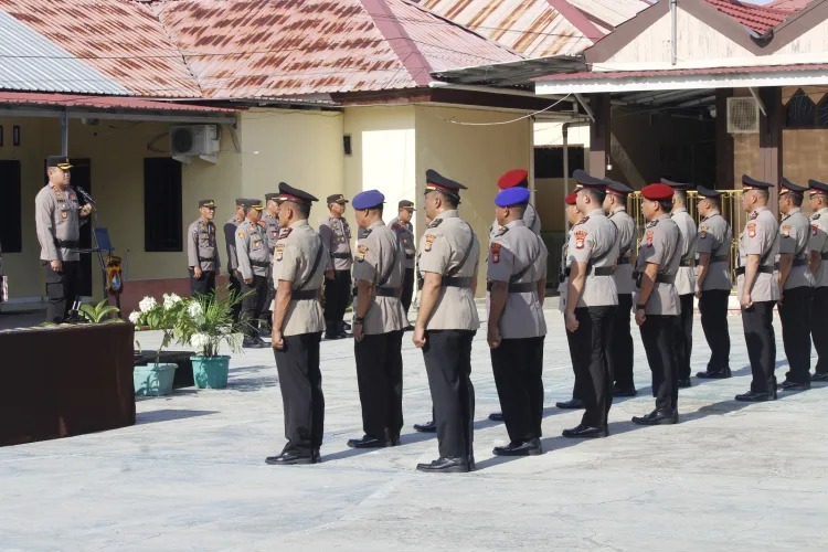 Sertijab, Sejumlah Pejabat Polres Majene Dapat Promosi!