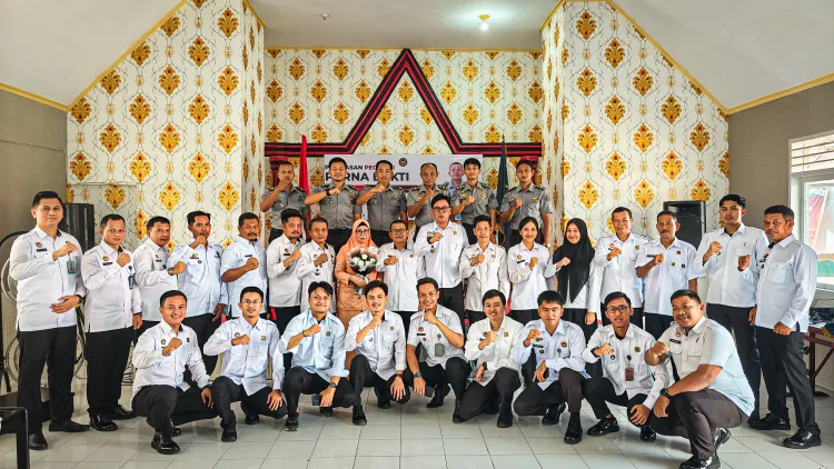 Pelepasan Satu Orang Pegawai Purna Bakti Rutan Kelas IIB Barru diirngi haru dan kebersamaan