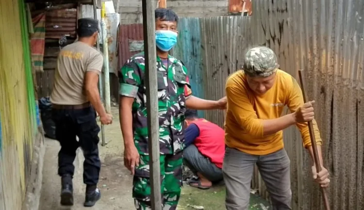 Polsek KPN Parepare Libatkan Personel Jaga Kebersihkan Lingkungan
