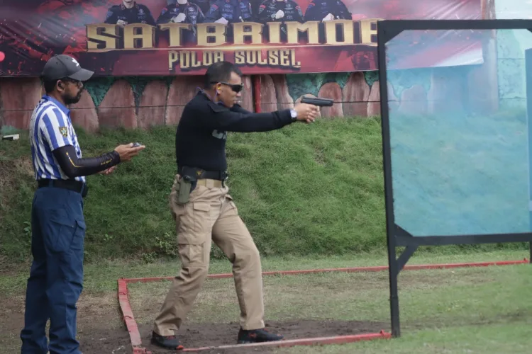 Danyon B Pelopor Satuan Brimob Polda Sulsel Antusias Ikuti Perlombaan Menembak IPSC Level I