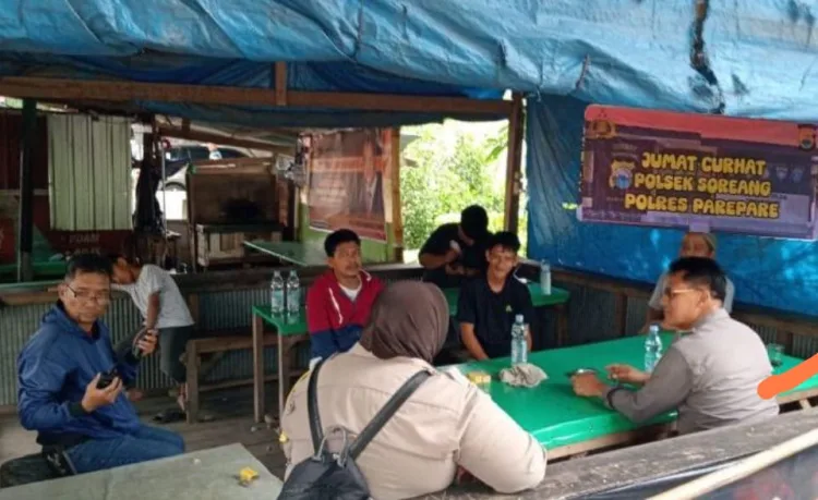 Polsek Soreang Gelar Jumat Curhat di Lakessi, Warga Sampaikan Perilaku Pemuda Kerap Minum Miras