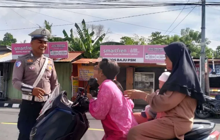 Kena Ciduk Polisi, Pengendara Dibawah Umur Ini Tidak Pakai Helm dan Berboncengan Lebih Dari Satu