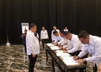 Wujudkan Tata Kelola Pemerintahan Yang Bersih, Kepala Lapas IIA Parepare Teken Pakta Integritas Dan Perjanjian Kinerja Tahun 2025.