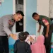 Dukung Pencegahan Stunting, Bhabinkamtibmas Kelurahan Banggae Dampingi Kegiatan Posyandu