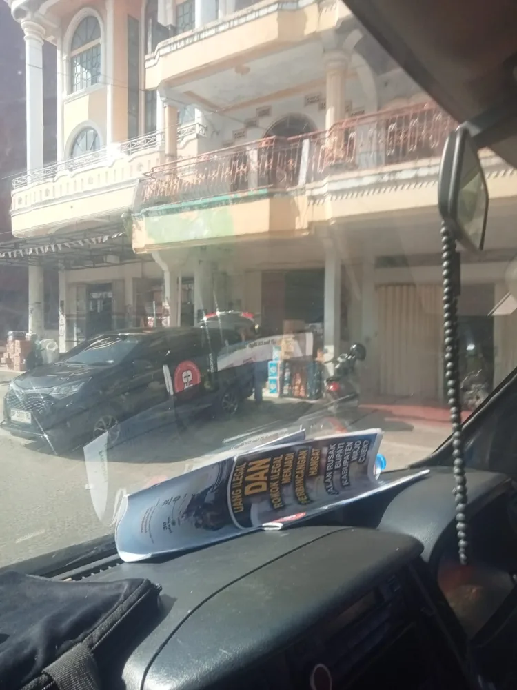 PABRIK DAN ROKOK ILEGAL DI TENGARAI ADA BEKINGAN