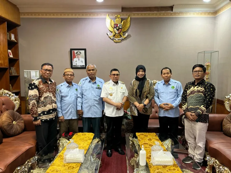 Rektor STAIN Majene Silaturahmi Dengan Bupati