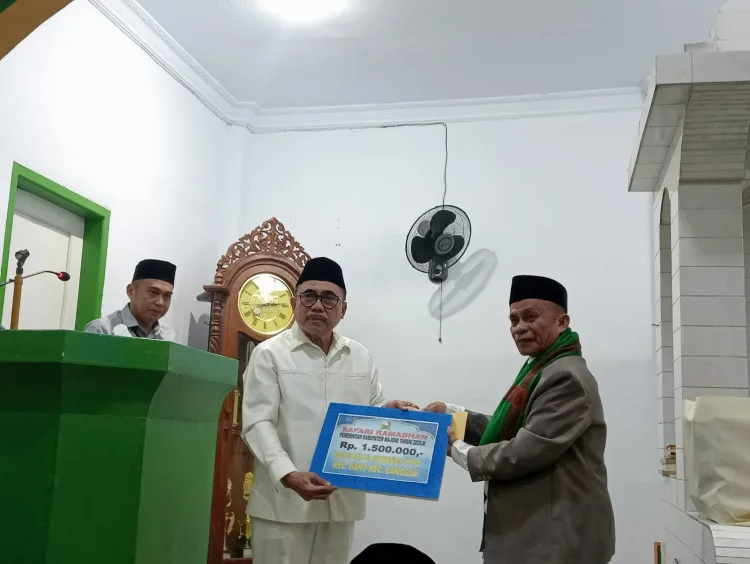 Bupati Majene Hadiri Safari Ramadhan Perdana di Masjid Baitul Wahdaniyah Teppo