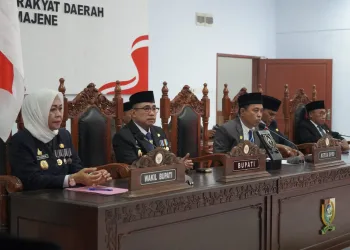 Rapat Paripurna DPRD, Bupati Majene Paparkan Visi-Misi