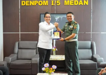 Tingkatkan Sinergisitas dan Rasa Kekeluargaan, Rico Waas Kunjungi Dandenpom I/5