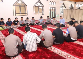 Bina Rohani dan Mental, Kapolres Majene Gelar Tadarrus Al-Qur’an Bersama Personel