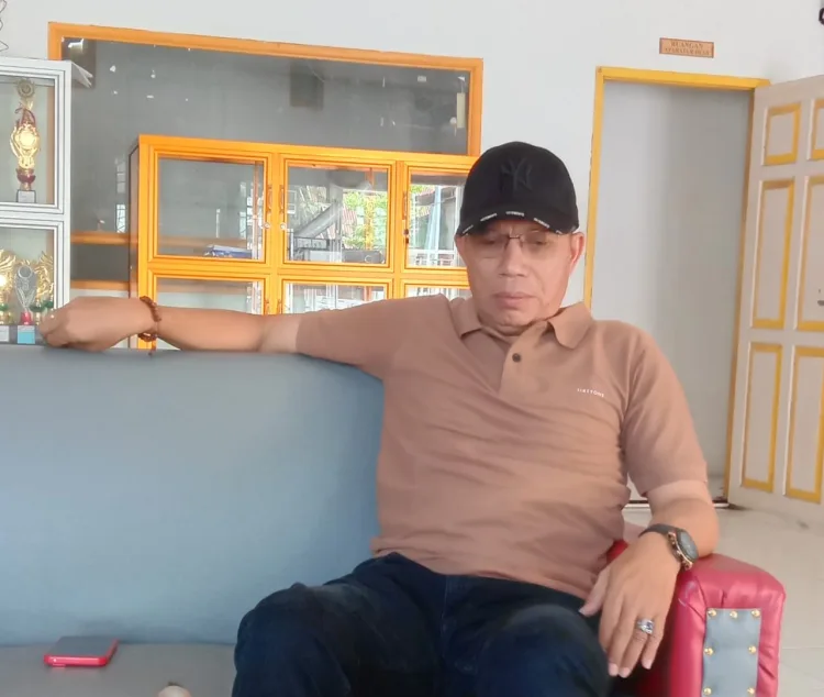 RATUSAN KADES MENJERIT DI KABUPATEN POLMAN
