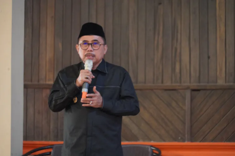 Bupati Majene Bukber Bersama Pj Desa