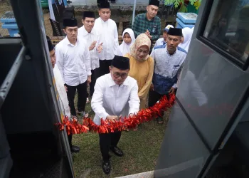Bupati Majene salurkan Bantuan Baznaz dan Launching Bus Sekolah