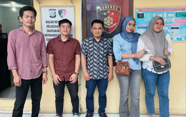 Lembaga Bantuan Hukum Suara Panrita Keadilan Sulbar Dampingi Korban Dugaan Pencemaran Nama Baik dan penggelapan di Polres Polman