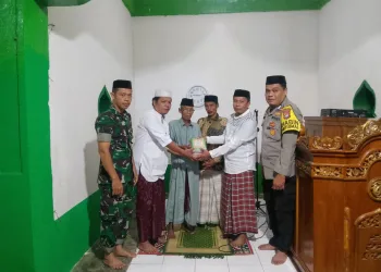 Bhabinkamtibmas Desa Betteng Safari Ramadhan di Masjid Raudatul Jannah