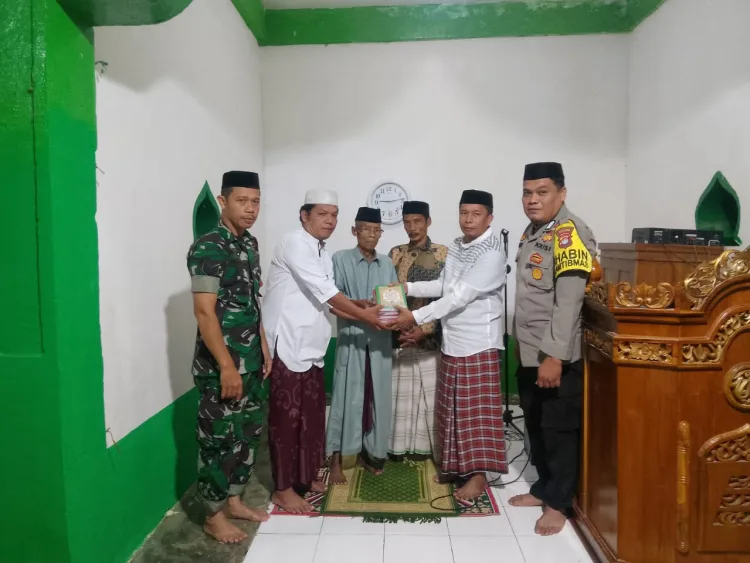 Bhabinkamtibmas Desa Betteng Safari Ramadhan di Masjid Raudatul Jannah