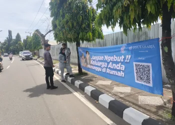 Jelang Waktu Mudik, Sat Lantas Polres Parepare Bersama Jasa Raharja Pasang Imbauan Keselamatan