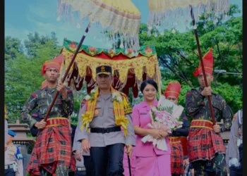 Tradisi Penyambutan Kapolda Sulsel Irjen Pol. Drs. Rusdi Hartono, M.Si di Mako Polda Sulsel